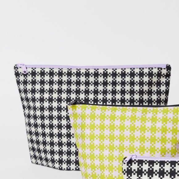 NWOT Baggu Go Pouch Large - Black & White Pixel Gingham - Picture 5 of 5